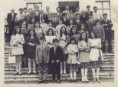 /album/galeria-de-fotos-fotografias-antigas/alguns-dos-participantes-no-1o-grupo-de-teatro-da-sociedade-recreativa-1972-jpg/